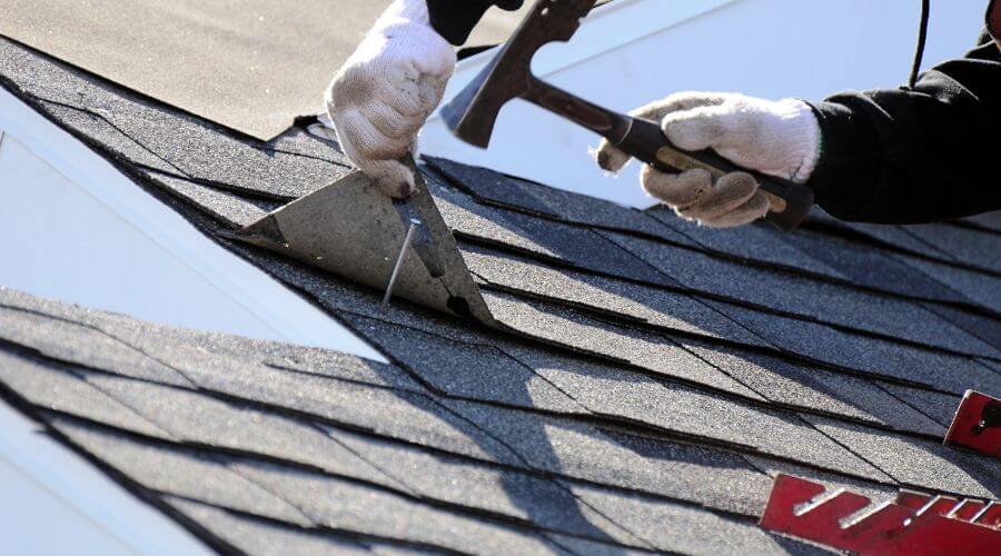Professional residential roofers in Elkton, OR